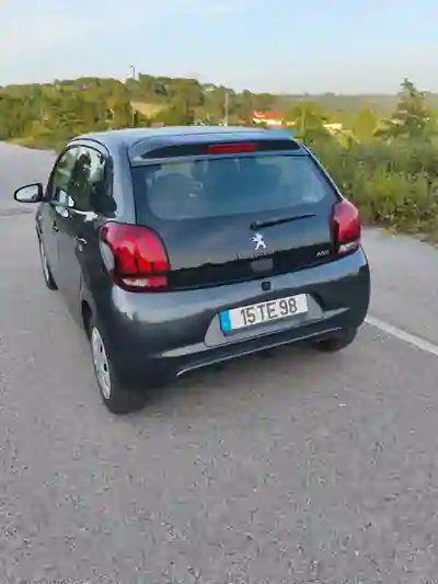 Peugeot 108 2017 - 7500 EUR, 92000 km - 92000km - foto 4 de 10