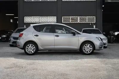SEAT Ibiza 2016 - 9900 EUR, 48656 km - AUTO.MOTO.pt - 48656km - foto 2 de 16
