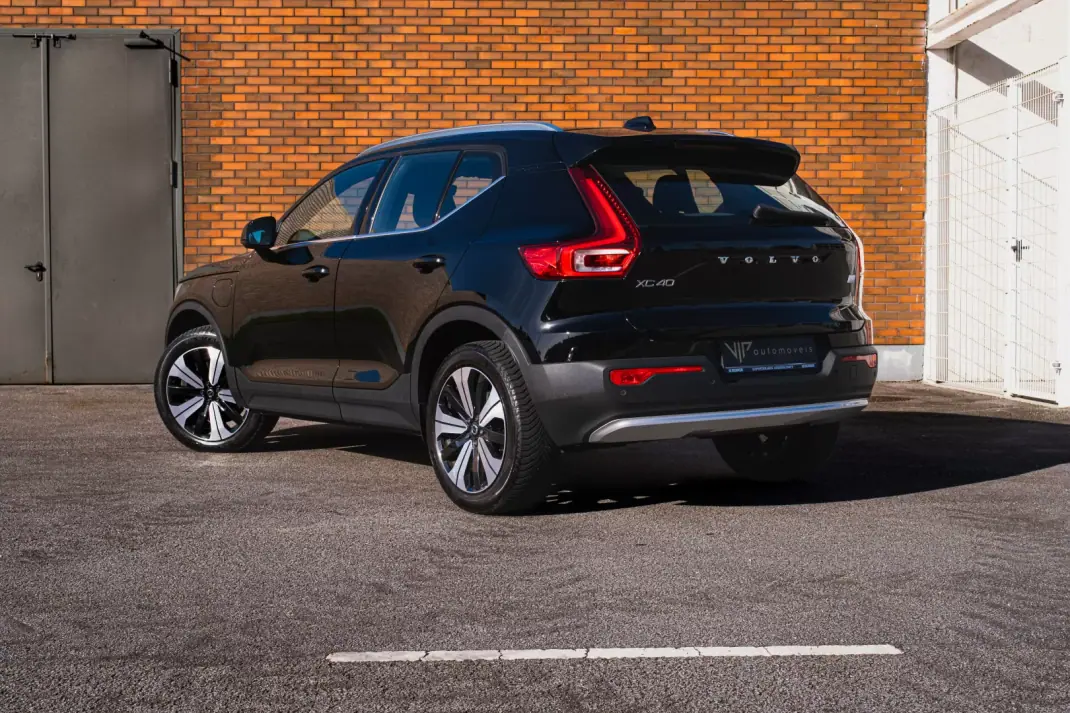 Volvo XC 40 2022 - 28900 EUR, 138050 km - AUTO.MOTO.pt - 138050km - foto 3 de 25