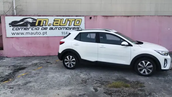 Kia Stonic 2022 - 15500 EUR, 87000 km - AUTO.MOTO.pt - 87000km - foto 4 de 35