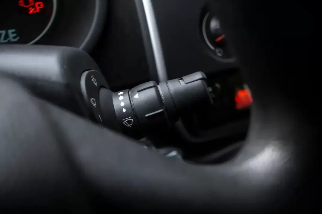 Renault Kangoo E-Tech 2020 - 9990 EUR, 57785 km - AUTO.MOTO.pt - 57785km - foto 17 de 28