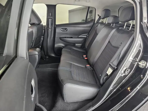 Nissan Leaf 2019 - 19500 EUR, 25097 km - AUTO.MOTO.pt - 25097km - foto 37 de 41