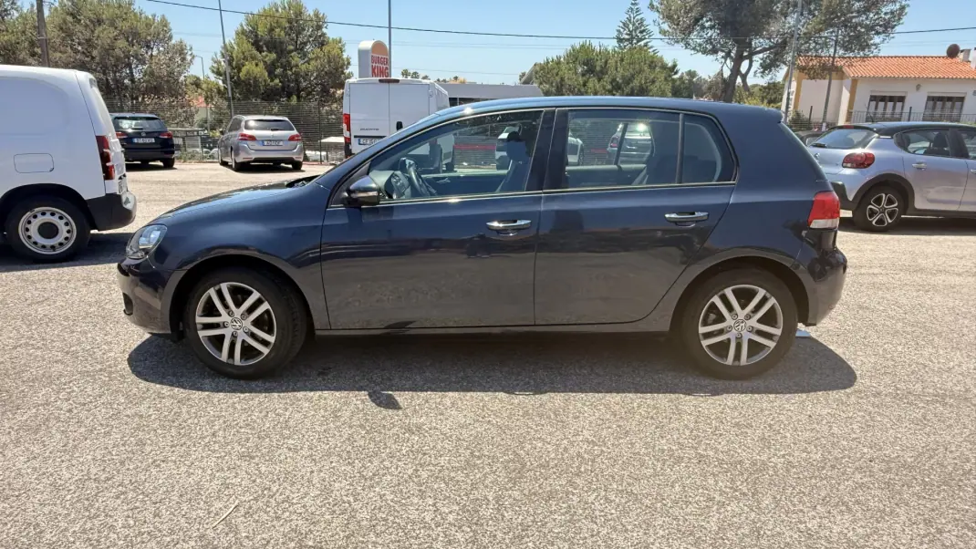 Volkswagen Golf 2010 - 8950 EUR, 141014 km - AUTO.MOTO.pt - 141014km - foto 2 de 43
