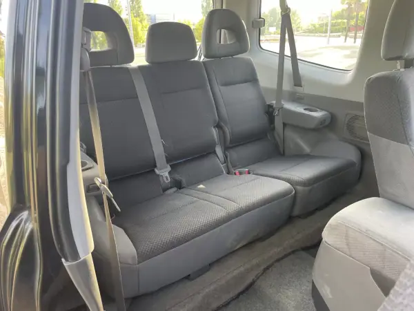 Mitsubishi Pajero 2000 - 15900 EUR, 277000 km - AUTO.MOTO.pt - 277000km - foto 6 de 8