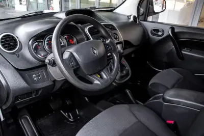 Renault Kangoo E-Tech Confort 2020 - 10750 EUR, 63577 km - AUTO.MOTO.pt - 63577km - foto 24 de 27