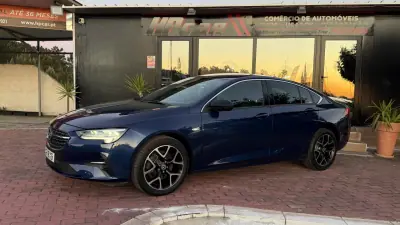 Opel Insignia Grand Sport 2021 - 14990 EUR, 169000 km - AUTO.MOTO.pt - 169000km - foto 2 de 38