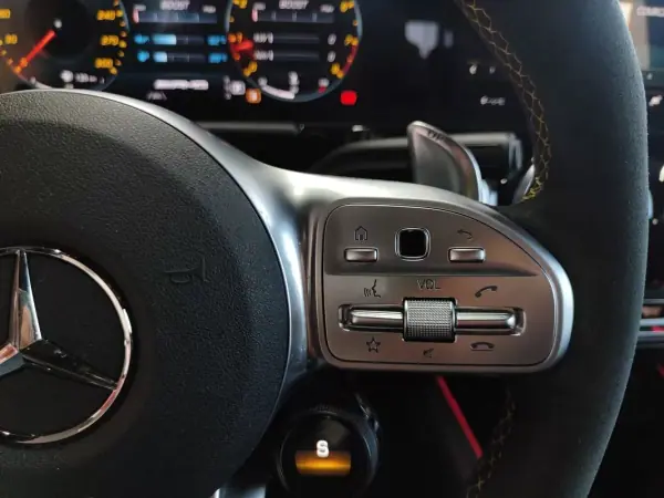 Mercedes-Benz GLA 45 AMG 2022 - 59500 EUR, 33000 km - AUTO.MOTO.pt - 33000km - foto 31 de 46