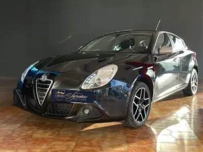 Alfa Romeo Giulietta 2012 - 11900 EUR, 149326 km - AUTO.MOTO.pt - 149326km - foto 8 de 8