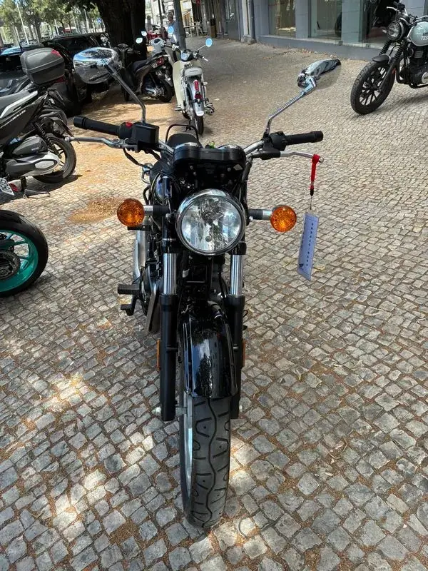 Benelli 302S 2022 - 3650 EUR, 1922 km - AUTO.MOTO.pt - 1922km - foto 7 de 12