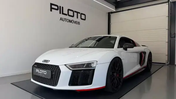 Audi R8 Coupé V10 plus 5.2 FSI quattro S tronic 2015 Gasolina