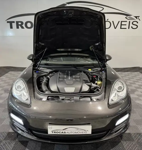 Porsche Panamera 2011 - 36900 EUR, 197360 km - AUTO.MOTO.pt - 197360km - foto 53 de 60