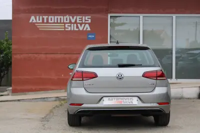 Volkswagen Golf 2017 - 11490 EUR, 224000 km - AUTO.MOTO.pt - 224000km - foto 10 de 29