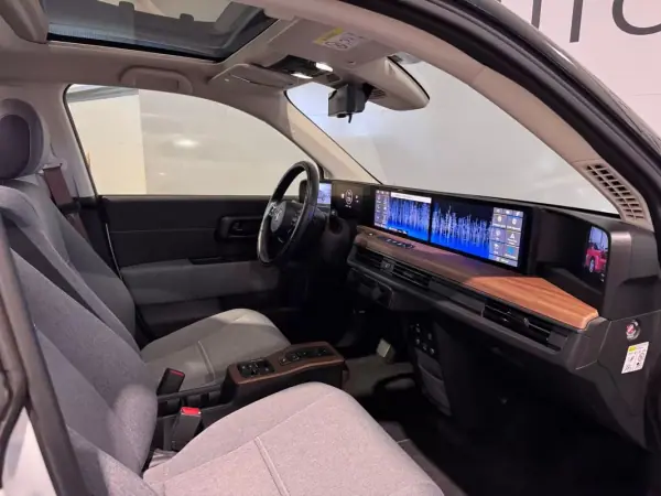 Honda e 2022 - 27500 EUR, 8470 km - AUTO.MOTO.pt - 8470km - foto 7 de 59