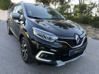 Renault Captur 2019 - 15699 EUR, 5800 km - AUTO.MOTO.pt - 5800km - foto 4 de 13