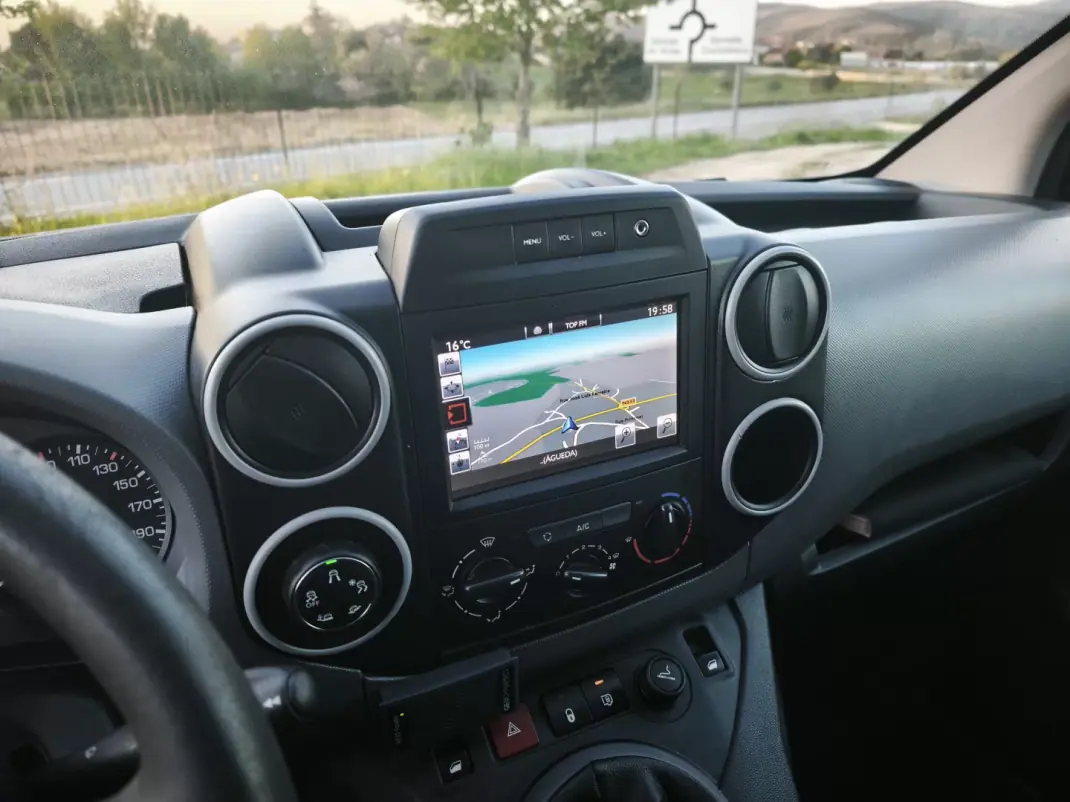 Citroën 2018 - 11374 EUR, 160909 km - AUTO.MOTO.pt - 160909km - foto 15 de 34