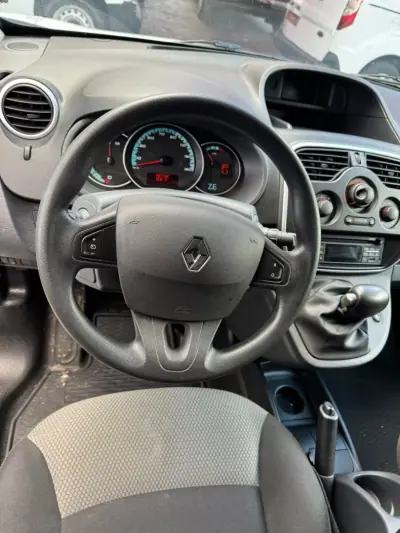 Renault Kangoo E-Tech 2021 - 14750 EUR, 34426 km - AUTO.MOTO.pt - 34426km - foto 5 de 8