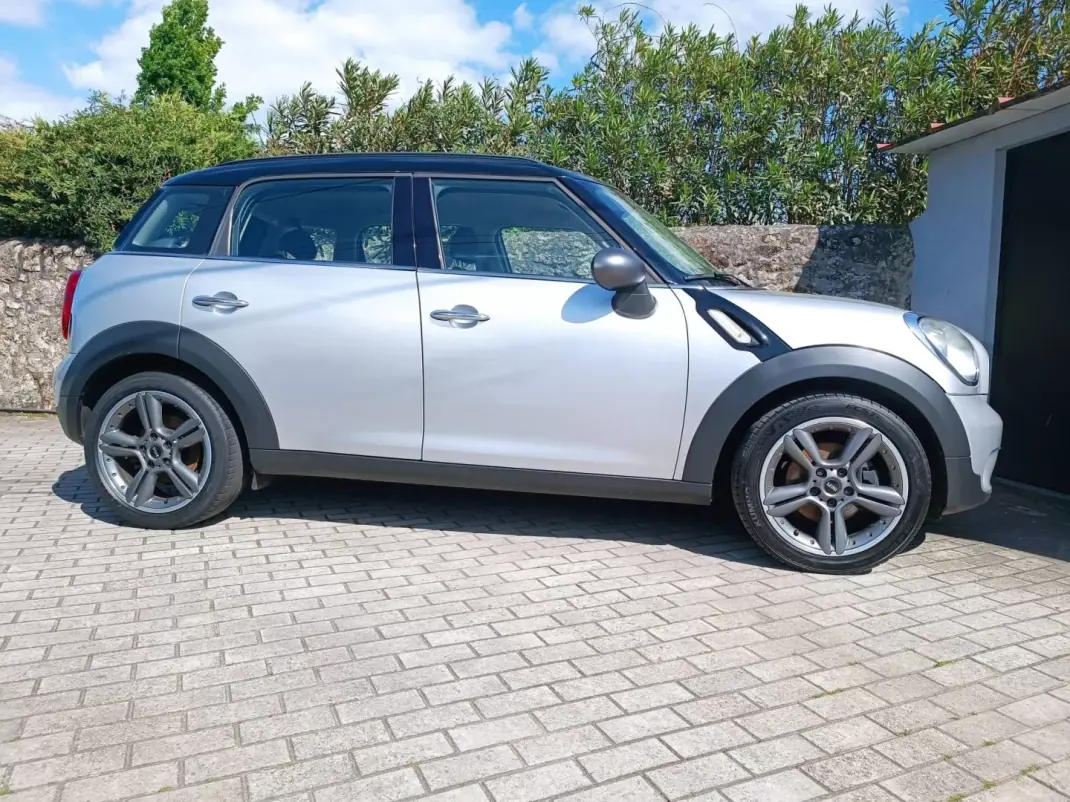 MINI Countryman 2011 - 11500 EUR, 195000 km - AUTO.MOTO.pt - 195000km - foto 4 de 14