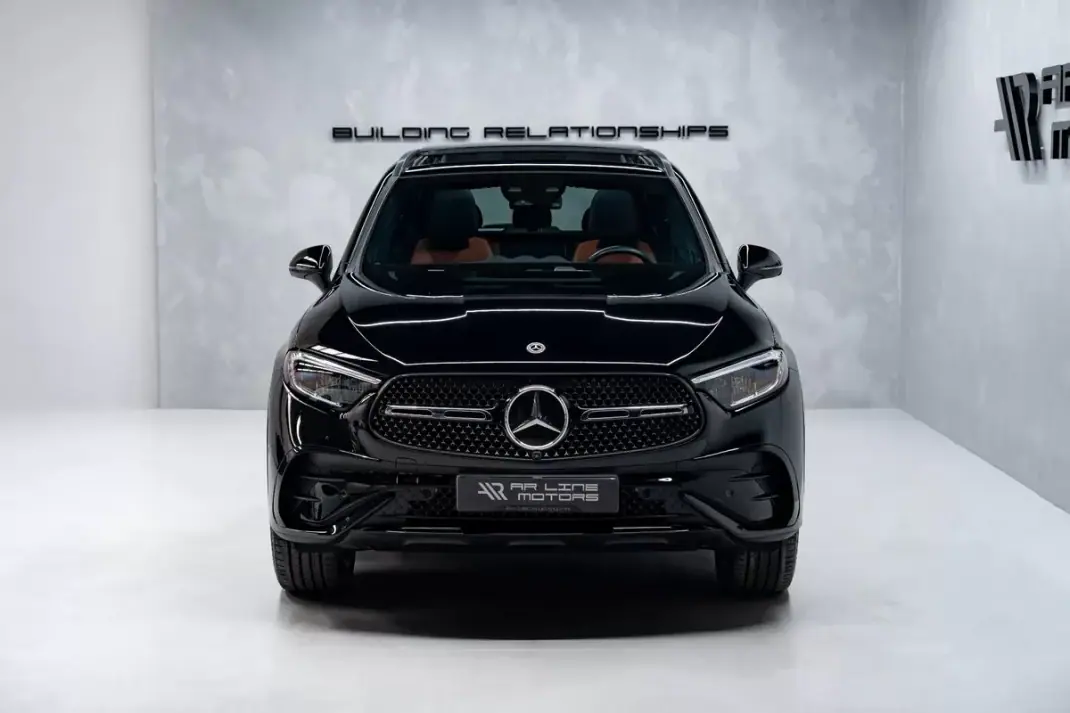 Mercedes-Benz GLC 300 2025 - 71950 EUR, 13000 km - AUTO.MOTO.pt - 13000km - foto 5 de 35