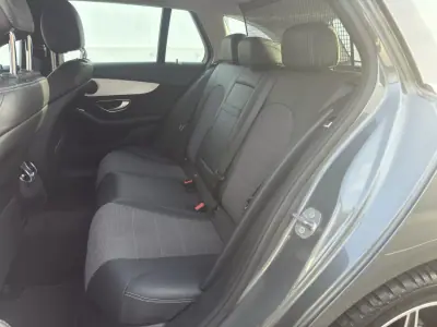 Mercedes-Benz C 250 2018 - 24500 EUR, 173000 km - AUTO.MOTO.pt - 173000km - foto 11 de 21