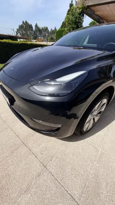 Tesla Model Y 2022 - 36900 EUR, 81500 km - foto 6 de 23