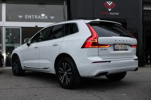Volvo XC 60 2021 - 31900 EUR, 121360 km - AUTO.MOTO.pt - 121360km - foto 2 de 22