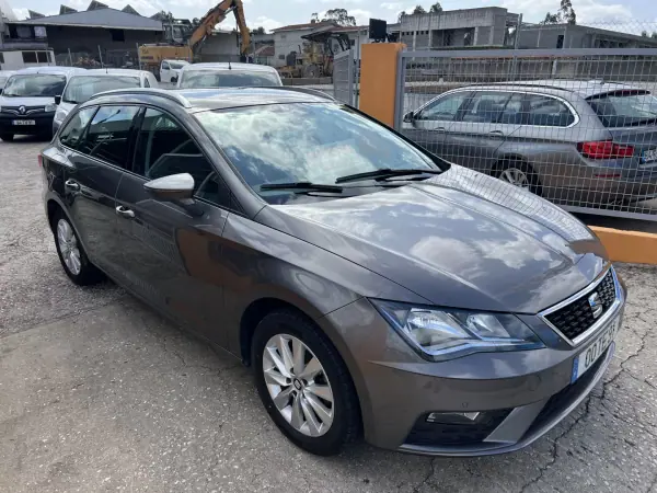 SEAT Leon ST 2017 - 11450 EUR, 87901 km - 87901km - foto 8 de 13