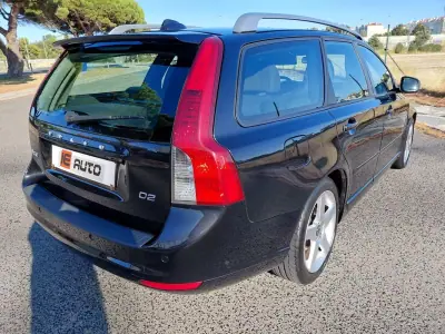 Volvo V50 2010 - 4490 EUR, 384950 km - 384950km - foto 7 de 23