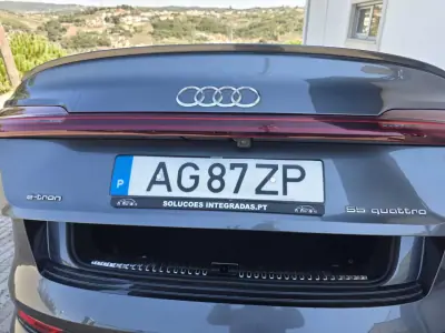 Audi e-tron 2021 - 32900 EUR, 120000 km - 120000km - foto 39 de 51