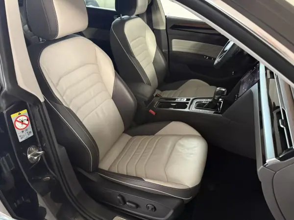 Volkswagen Arteon Shooting Brake 2021 - 23500 EUR, 168600 km - AUTO.MOTO.pt - 168600km - foto 42 de 144
