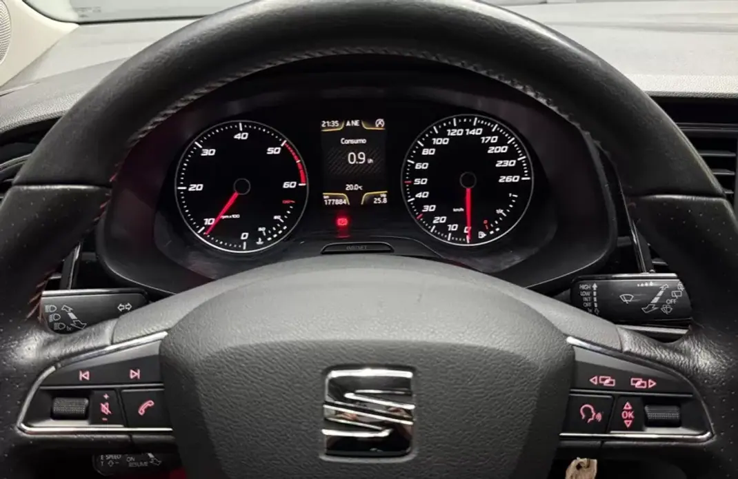 SEAT Leon 2014 - 14950 EUR, 177859 km - 177859km - foto 18 de 25
