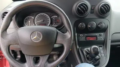 Mercedes-Benz Citan 108 CDI 2018 - 12300 EUR, 161063 km - AUTO.MOTO.pt - 161063km - foto 10 de 15