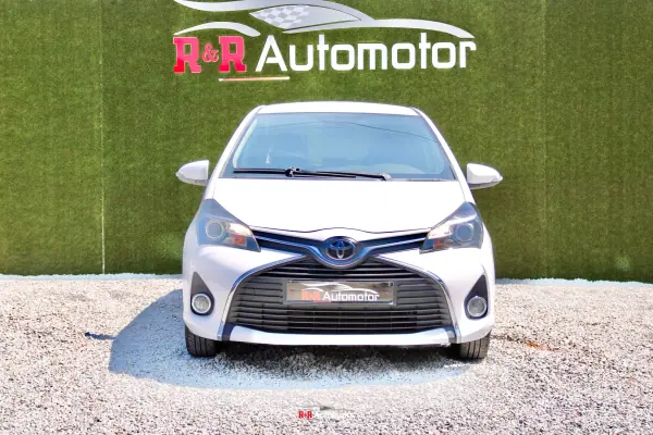 Toyota Yaris 2016 - 8750 EUR, 266000 km - AUTO.MOTO.pt - 266000km - foto 4 de 27