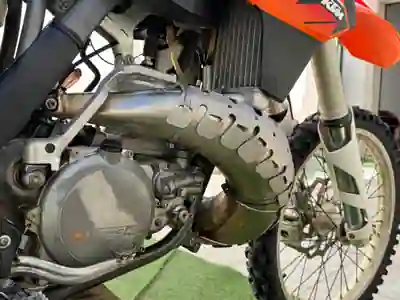 KTM SX 250 2015 - 5100 EUR, 300 km - AUTO.MOTO.pt - 300km - foto 8 de 11
