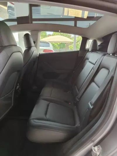 Tesla Model Y 2023 - 38900 EUR, 39000 km - AUTO.MOTO.pt - 39000km - foto 14 de 33