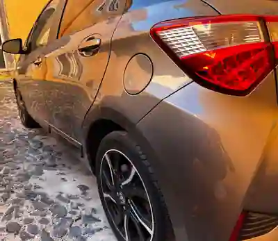 Toyota YARIS HYBRID 2018 - 14800 EUR, 114828 km - foto 4 de 11