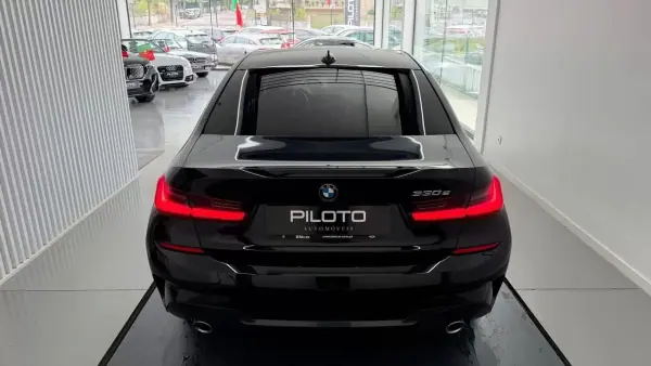BMW 330 2019 - 30990 EUR, 62341 km - AUTO.MOTO.pt - 62341km - foto 7 de 33