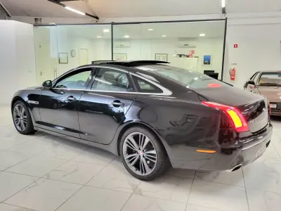 Jaguar XJ 2012 - 19950 EUR, 255600 km - AUTO.MOTO.pt - 255600km - foto 9 de 33