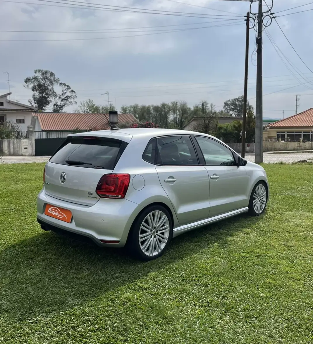 Volkswagen Polo 2013 - 12900 EUR, 150000 km - AUTO.MOTO.pt - 150000km - foto 6 de 13