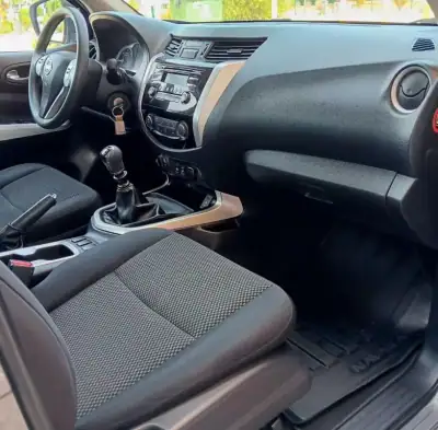 Nissan Navara 2021 - 34500 EUR, 93942 km - AUTO.MOTO.pt - 93942km - foto 13 de 23