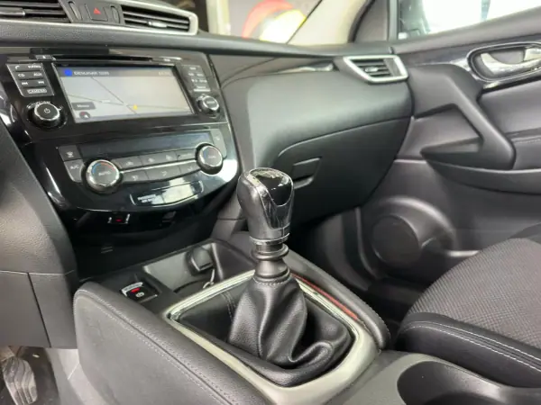 Nissan Qashqai 2014 - 17900 EUR, 167439 km - AUTO.MOTO.pt - 167439km - foto 21 de 28