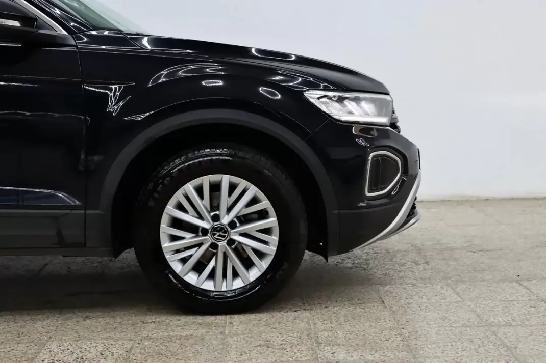 Volkswagen T-Roc 2023 - 22900 EUR, 50683 km - 50683km - foto 25 de 31