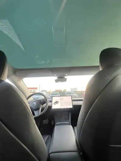Tesla Model 3 2021 - 27999 EUR, 94300 km - AUTO.MOTO.pt - 94300km - foto 5 de 8