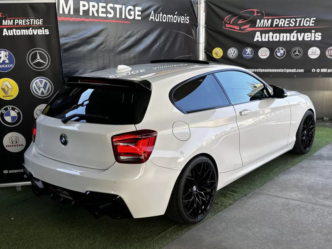 BMW 120 2013 - 18500 EUR, 225000 km - AUTO.MOTO.pt - 225000km - foto 18 de 39