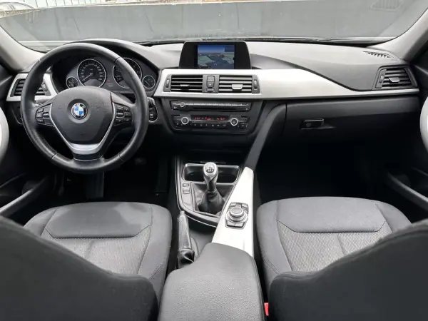 BMW 320 2013 - 12900 EUR, 280000 km - AUTO.MOTO.pt - 280000km - foto 28 de 64