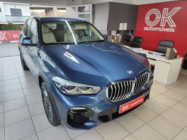 BMW X5 2020 — photo 2 of 37