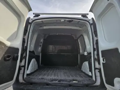 Renault Kangoo 3 Lugares 1.5 DCI IVA Dedutível 2015 - 7990 EUR, 205000 km - AUTO.MOTO.pt - 205000km - foto 6 de 12