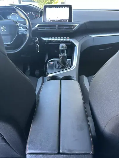 Peugeot 3008 2019 - 14900 EUR, 190000 km - 190000km - foto 56 de 64