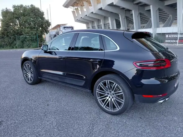 Porsche Macan 2014 - 38490 EUR, 168209 km - AUTO.MOTO.pt - 168209km - foto 5 de 37