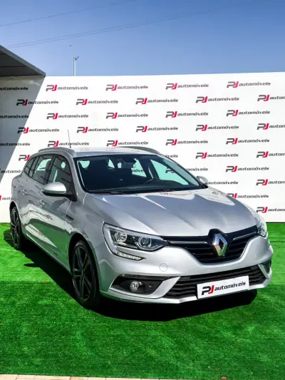 Renault Mégane 2018 - 11990 EUR, 133000 km - 133000km - foto 4 de 19