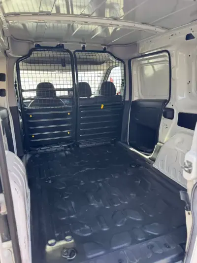 Fiat DOBLO CARGO 1.3 MULTIJET EASY 2019 - 11900 EUR, 131980 km - AUTO.MOTO.pt - 131980km - foto 7 de 7